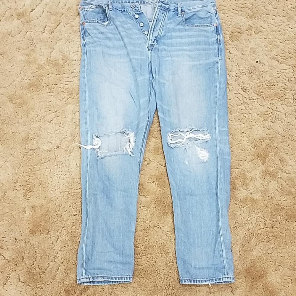 American Eagle mom jeans
